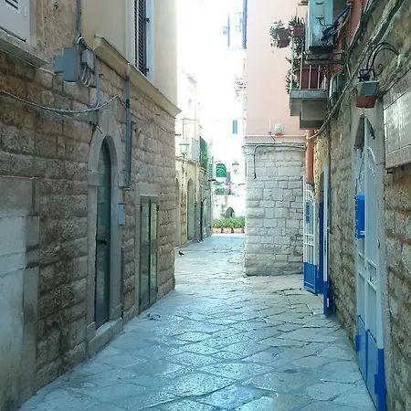 White House Nocleg ze śniadaniem 4*