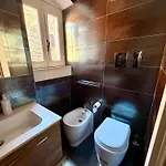 White House 3* تراني