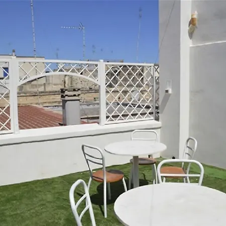 White House Bed & Breakfast 4*