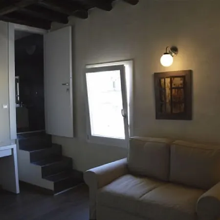 White House Couette-café 4*