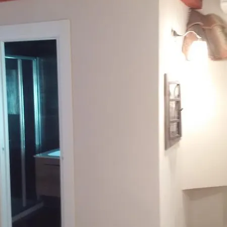 White House Bed & Breakfast 4*