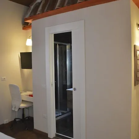 Bed & Breakfast White House